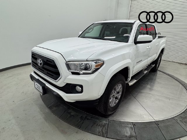 Used 2017 Toyota Tacoma SR5 w/ Tow Package RWD image 40