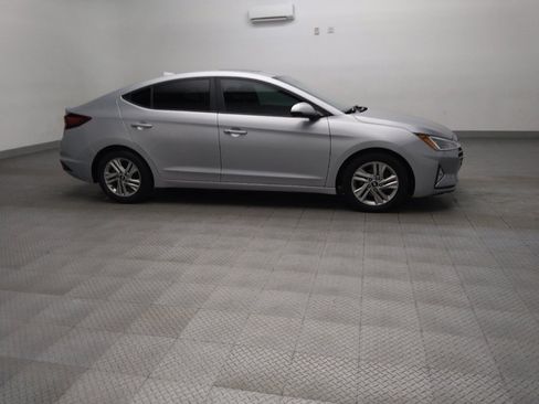 Used 2020 Hyundai Elantra Value Edition FWD image 11