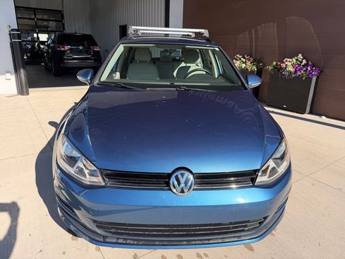 Used 2016 Volkswagen Golf S FWD image 2