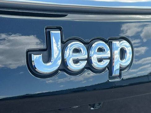 Used 2025 Jeep Compass Limited w/ Elite Group AWD/4WD image 43