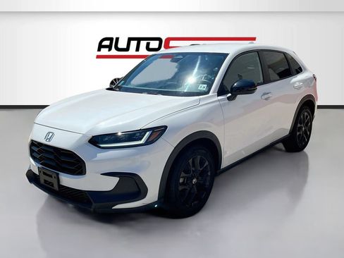 Used 2023 Honda HR-V Sport image 3