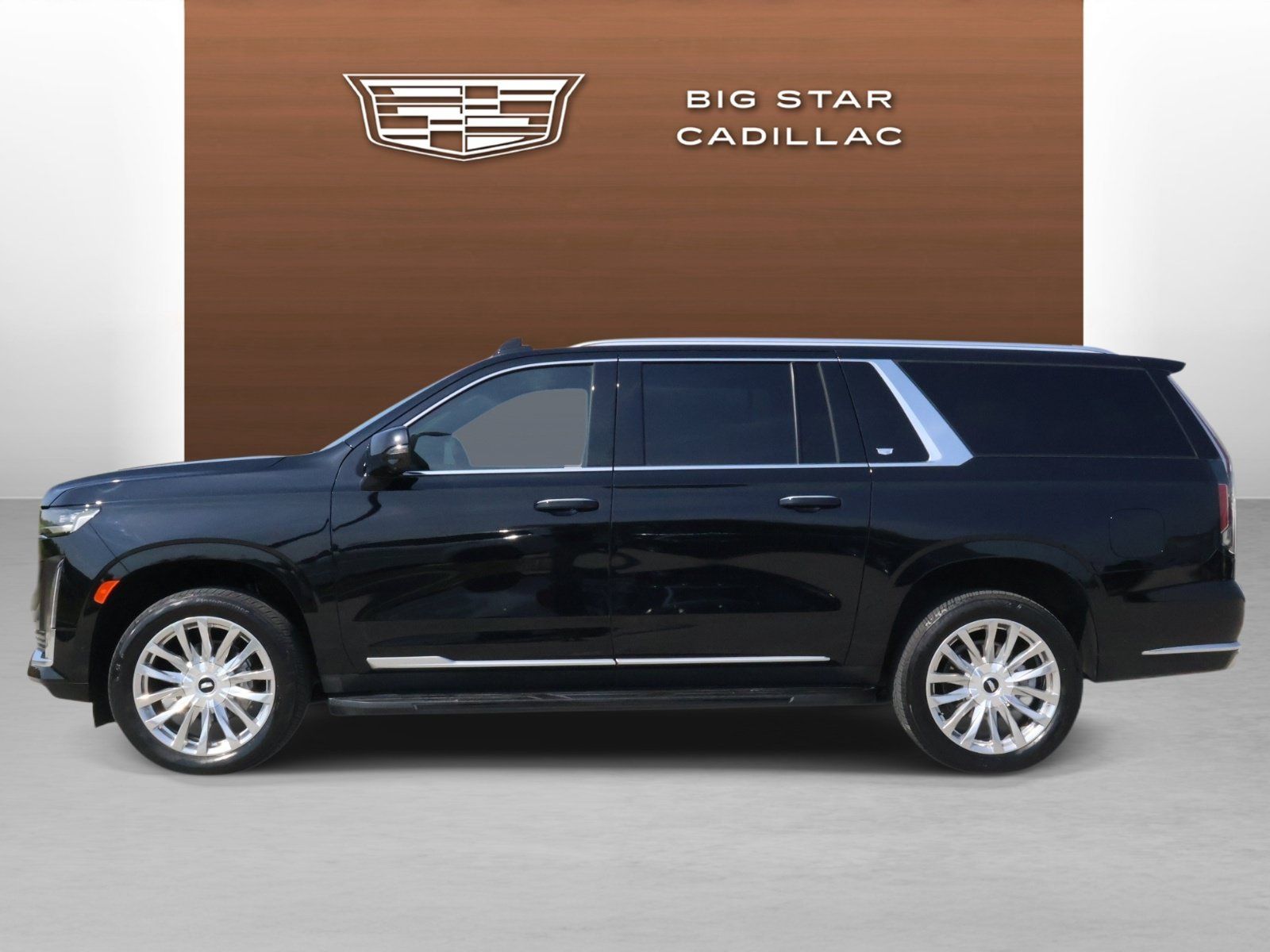 Used 2024 Cadillac Escalade ESV Premium Luxury w/ Performance Package AWD/4WD image 2