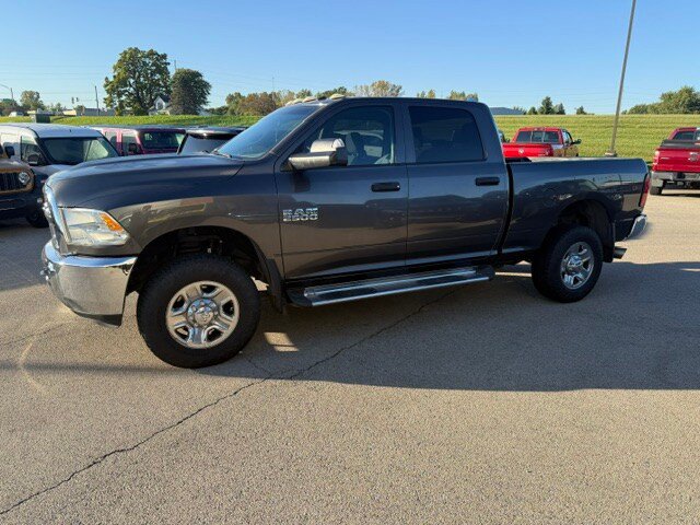 Used 2017 RAM 2500 Tradesman w/ Chrome Appearance Group AWD/4WD image 4