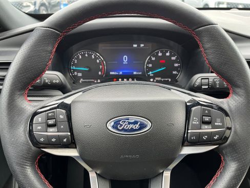 Used 2023 Ford Explorer ST-Line w/ Class IV Trailer Tow Package AWD/4WD image 21