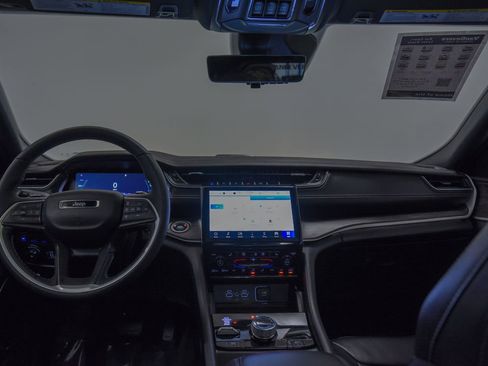 Used 2024 Jeep Grand Cherokee Limited 4xe image 32