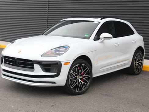 New 2026 Porsche Macan S image 1