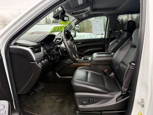 Used 2017 Chevrolet Suburban LT image 15