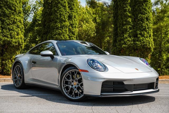 Used 2025 Porsche 911 Carrera RWD image 5