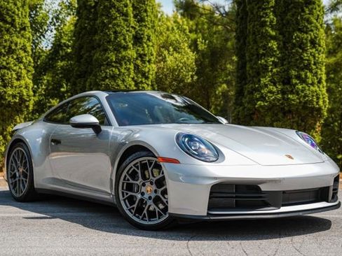 Used 2025 Porsche 911 Carrera RWD image 5