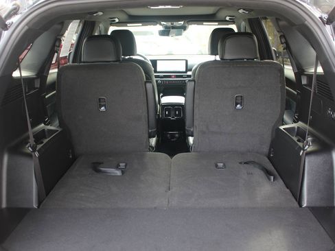 Certified 2025 Kia Sorento SX Prestige image 8