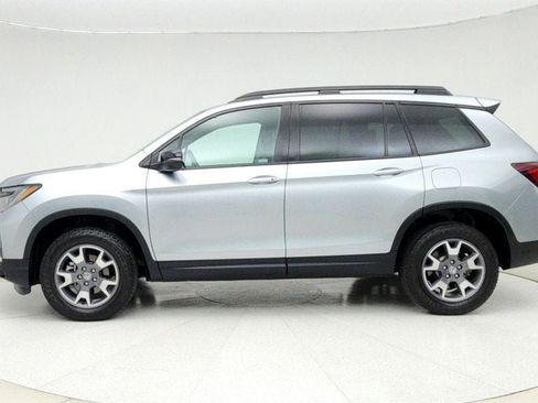 Used 2023 Honda Passport TrailSport image 8