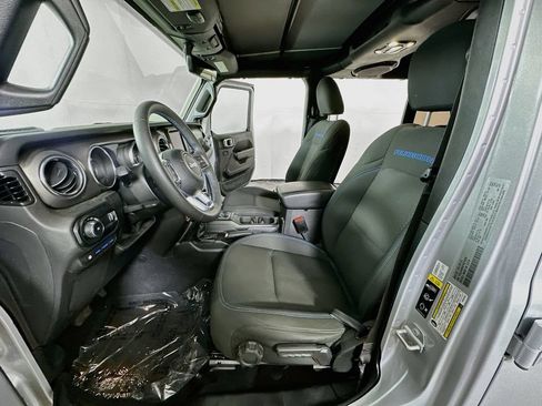 Used 2023 Jeep Wrangler Unlimited Rubicon 4xe AWD/4WD image 14
