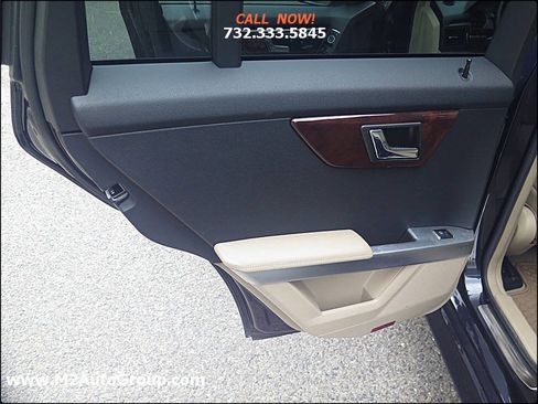 Used 2011 Mercedes-Benz GLK 350 4MATIC image 20