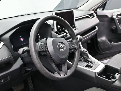 Used 2024 Toyota RAV4 XLE AWD/4WD image 12