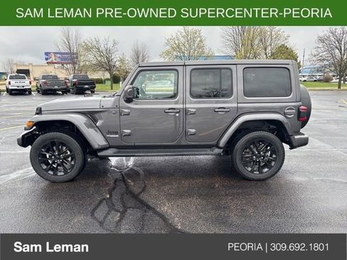 Used 2021 Jeep Wrangler Unlimited Sahara image 4