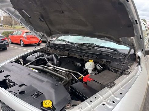 Used 2013 RAM 1500 Express image 10