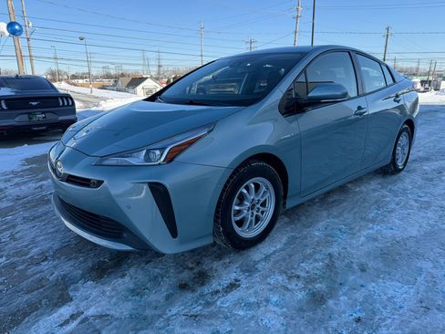 Used 2020 Toyota Prius LE image 6