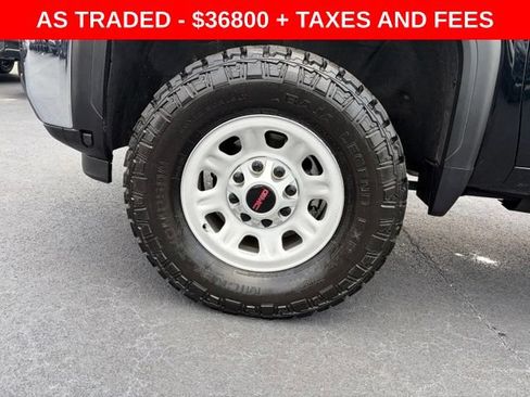 Used 2024 GMC Sierra 2500 Pro w/ Convenience Package AWD/4WD image 9