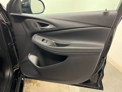 Used 2025 Buick Encore GX Sport Touring w/ Advanced Technology Package image 24