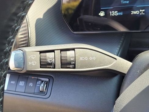 Used 2025 Chevrolet Equinox LT image 16