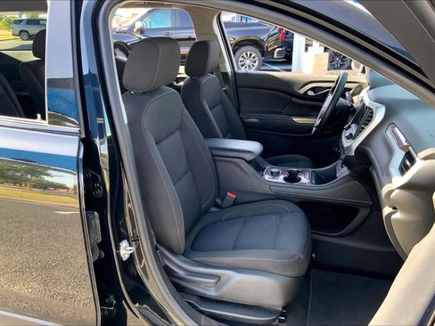 Used 2022 GMC Acadia SLE w/ Driver Convenience Package image 9