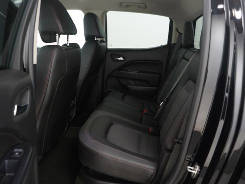 Used 2017 GMC Canyon SLE w/ All Terrain X Package image 19