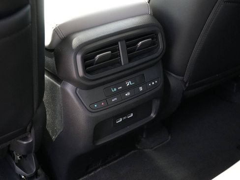 Used 2023 Honda Pilot Touring image 20