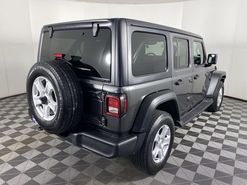 Used 2022 Jeep Wrangler Unlimited Sport AWD/4WD image 7