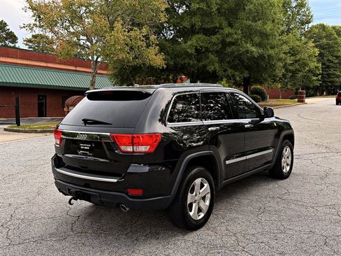 Used 2012 Jeep Grand Cherokee Overland AWD/4WD image 5