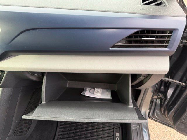 Used 2022 Volkswagen Taos SE FWD image 28
