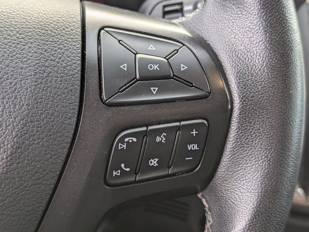 Used 2022 Ford Ranger Lariat w/ Tremor Off-Road Package AWD/4WD image 22