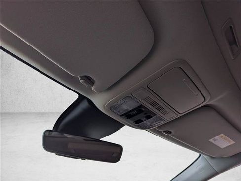 Used 2025 Honda Odyssey Elite image 21