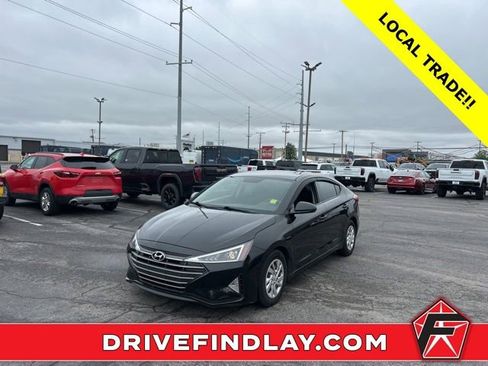 Used 2019 Hyundai Elantra SE w/ Cargo Package FWD image 1