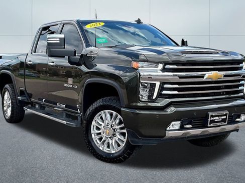 Used 2022 Chevrolet Silverado 3500 High Country w/ Technology Package image 11