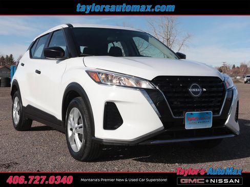 Used 2023 Nissan Kicks S image 2