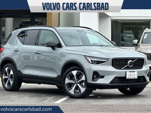 Used 2026 Volvo XC40 B5 Plus AWD/4WD image 1