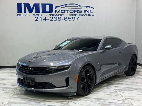 Used 2021 Chevrolet Camaro LT image 1