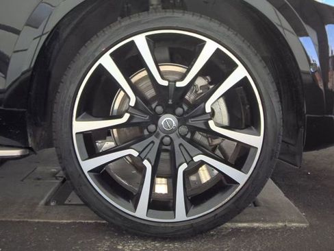 Used 2023 Volvo XC60 T8 Ultimate w/ Protection Package Premier image 14