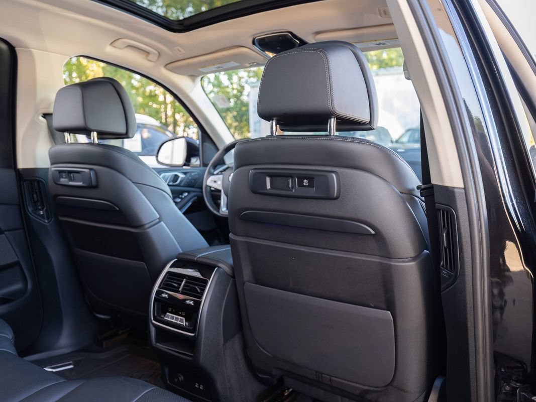 Used 2020 BMW X7 xDrive40i w/ Premium Package AWD/4WD image 28