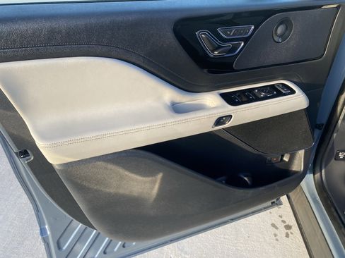 Used 2025 Lincoln Aviator Reserve w/ Illumination Package image 16