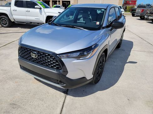 Used 2025 Toyota Corolla Cross L image 1