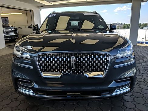 Certified 2023 Lincoln Aviator Black Label w/ Class IV Trailer Tow Package image 2