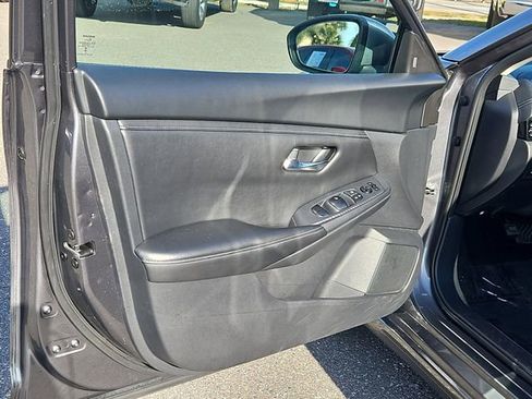 Used 2024 Nissan Sentra SV image 17