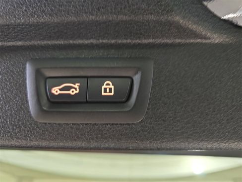 Used 2017 BMW X5 xDrive50i image 16