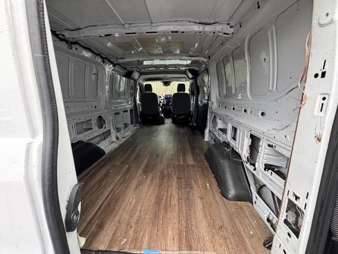 Used 2018 Ford Transit 250 148 Low Roof image 17