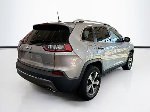 Used 2019 Jeep Cherokee Limited image 6