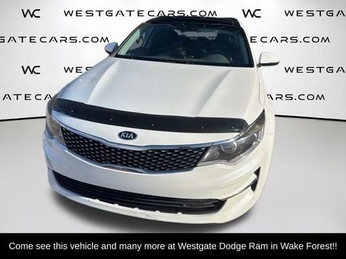 Used 2016 Kia Optima EX w/ Premium Package image 2