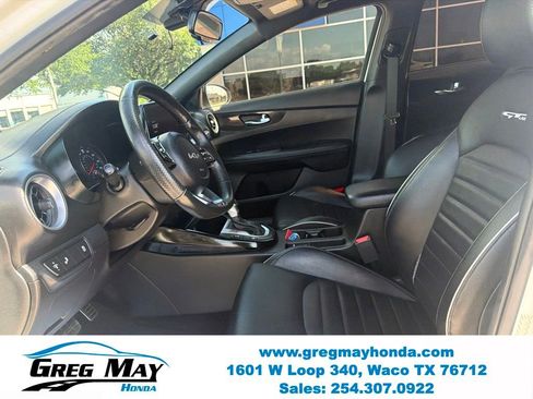 Used 2023 Kia Forte GT-Line w/ GT-Line Premium Package FWD image 11