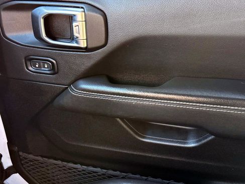 Used 2023 Jeep Wrangler Unlimited Sahara w/ Cold Weather Group image 18