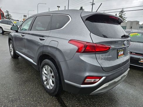 Used 2019 Hyundai Santa Fe SE image 6